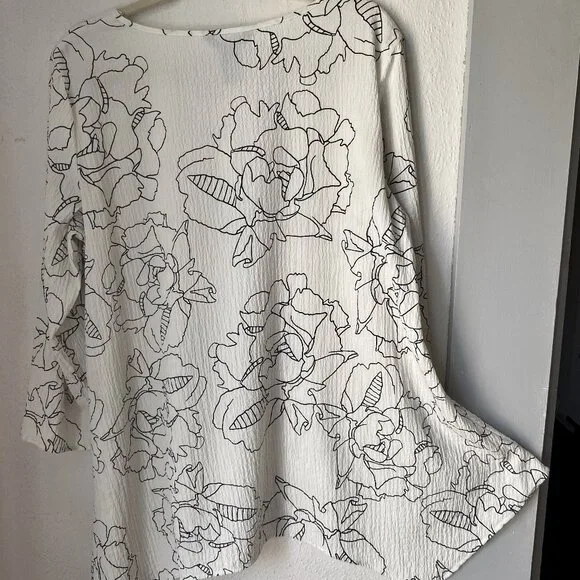 Ali Miles tunic top - Picture 2 of 4